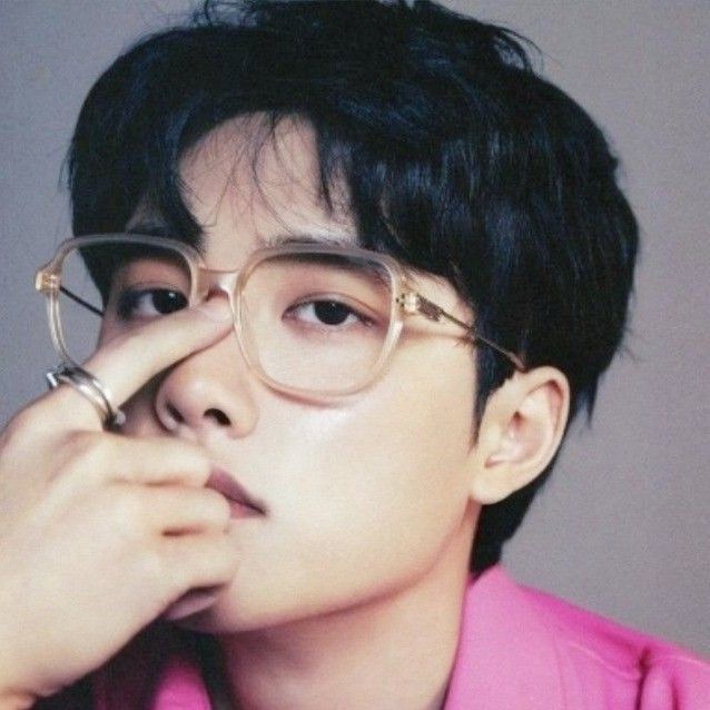 Behind-the-scenes cut of D.O. (EXO)