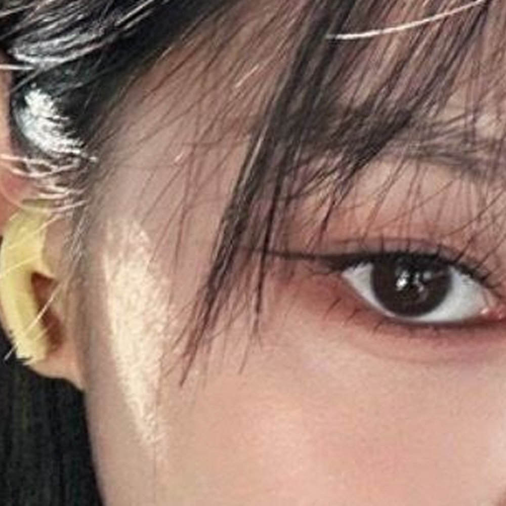 Recent activity shot of HyunJin (Loossemble)