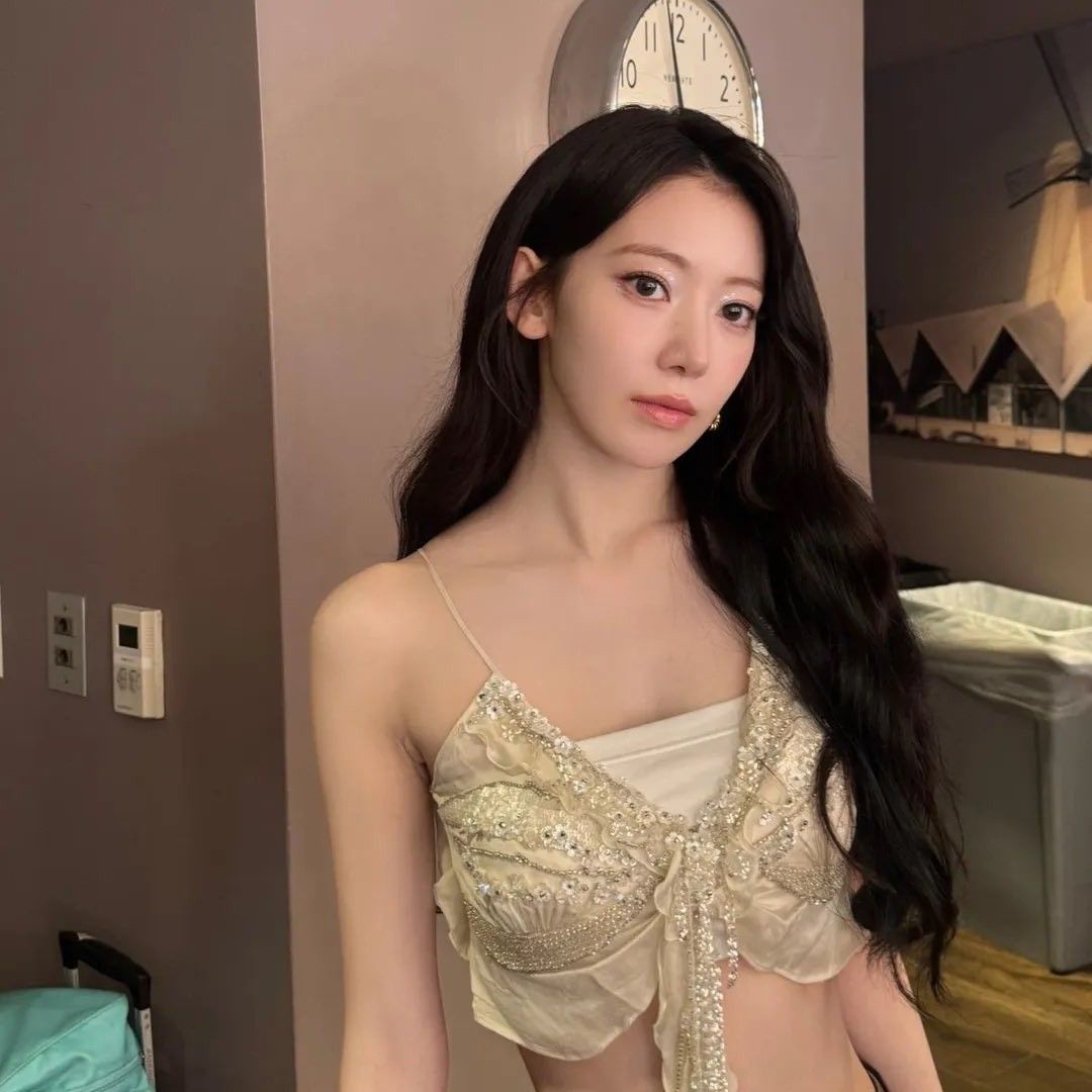 사쿠라 (르세라핌) 최근 활동샷