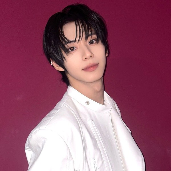 Popular profile picture of AHOF loved by fans