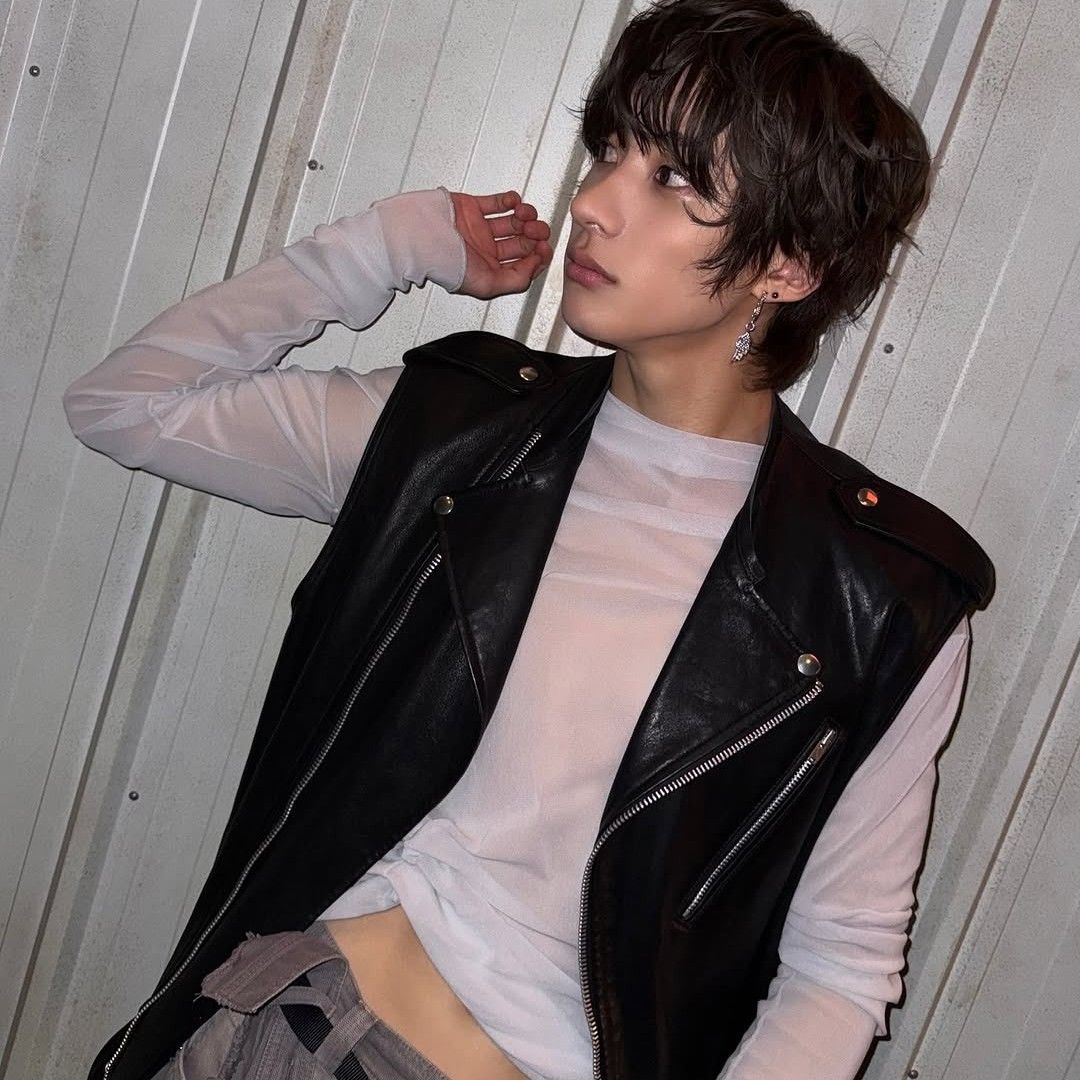 Recent activity shot of Anton (RIIZE)