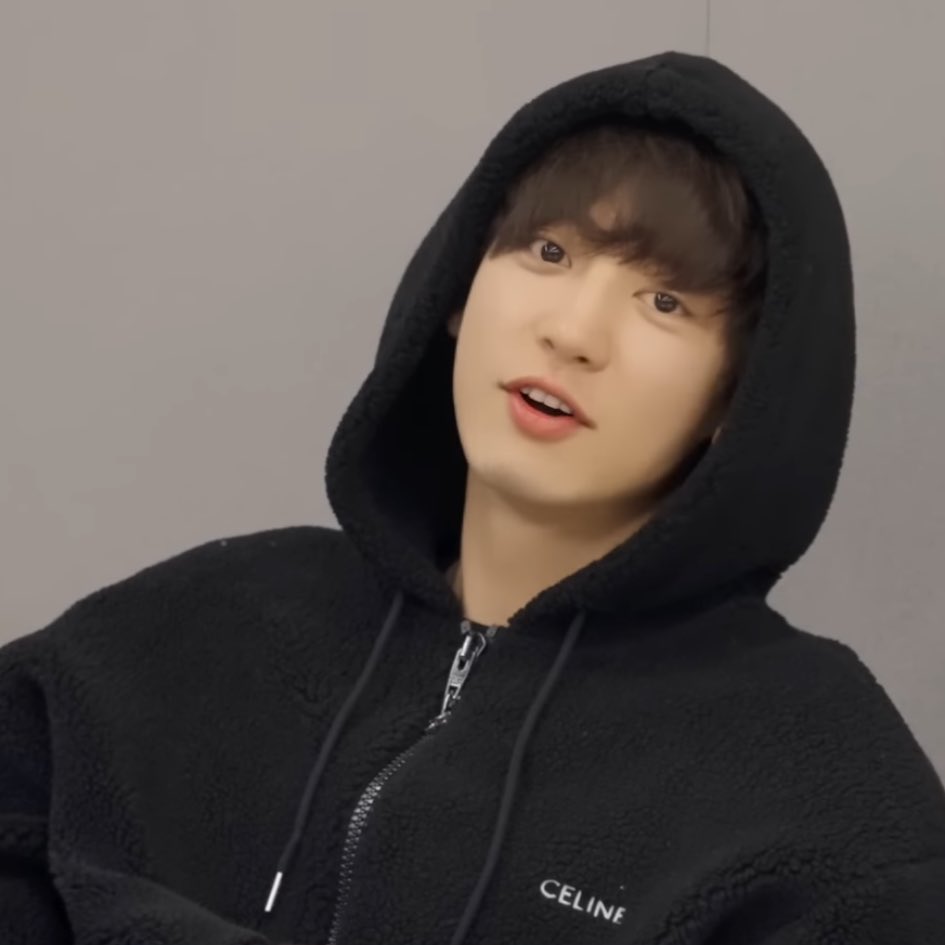 Behind-the-scenes cut of Chanyeol (EXO)