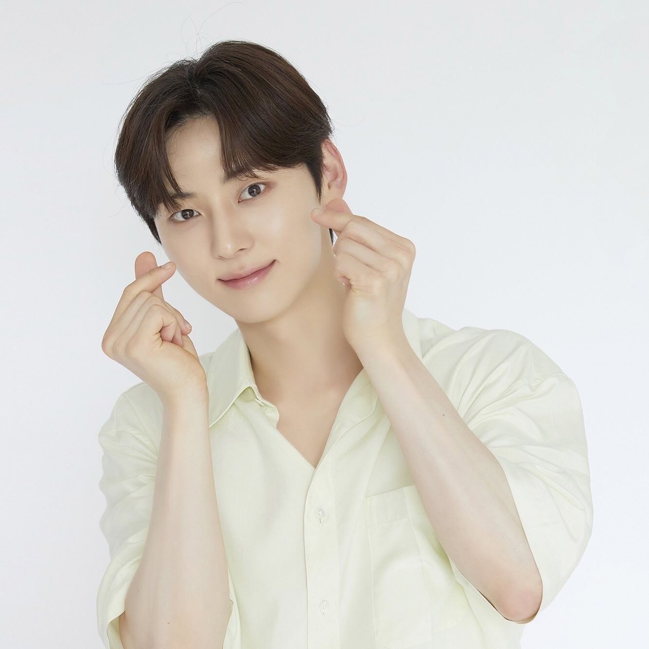 A moment captured by Hwang Minhyun's fan