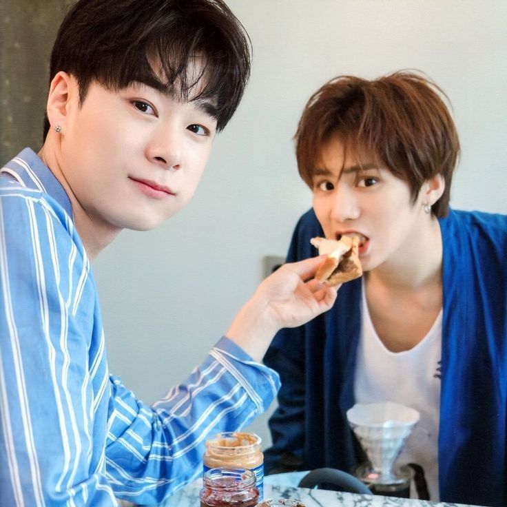 A moment captured by Moonbin (ASTRO)'s fan
