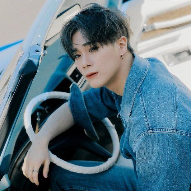 Latest photo of Moonbin (ASTRO)