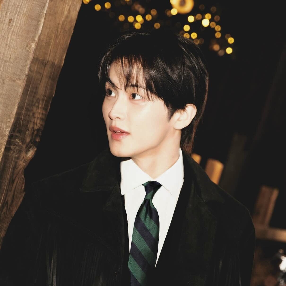 Foto terbaru Mark (NCT 127, NCT DREAM)