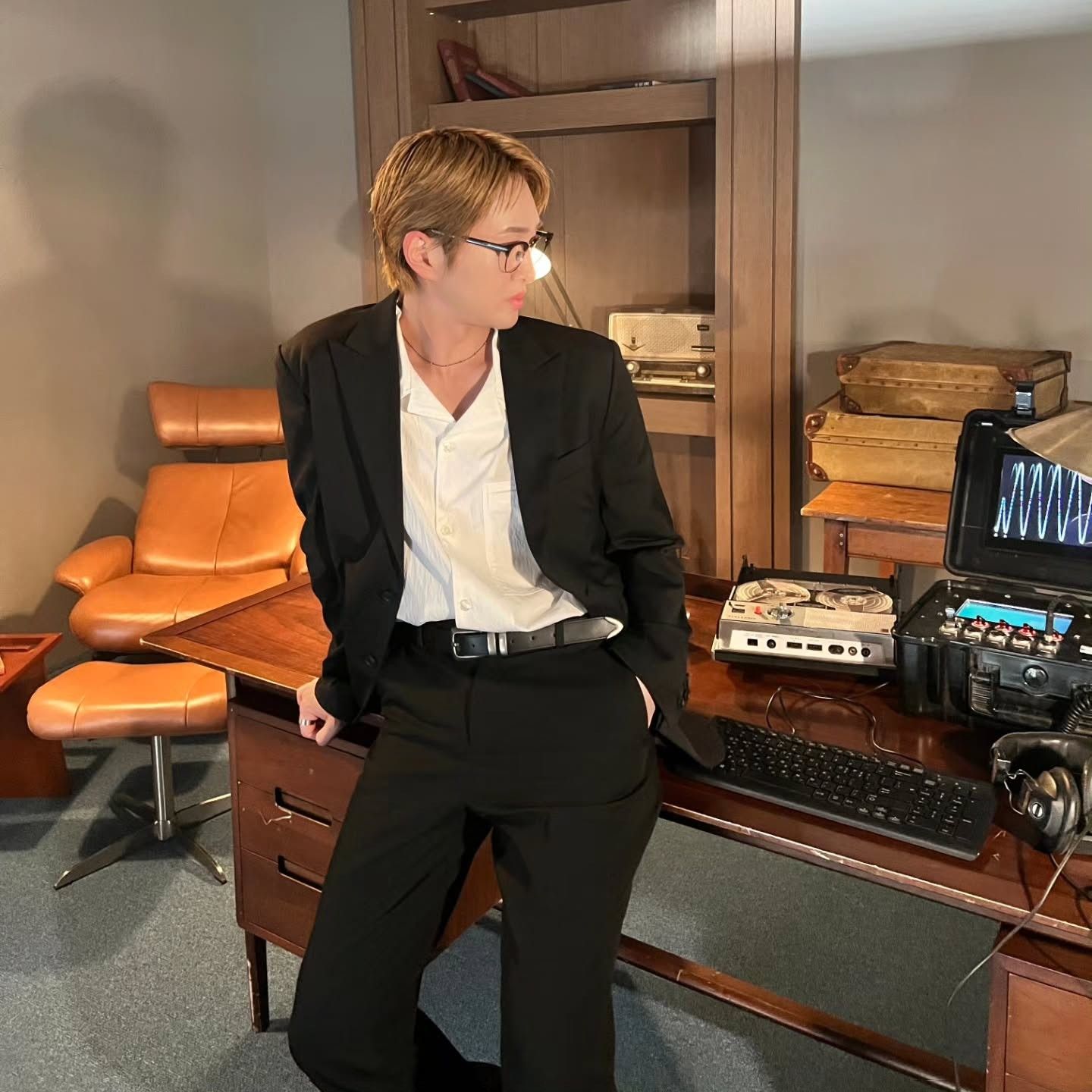 Behind-the-scenes cut of Onew (SHINee)