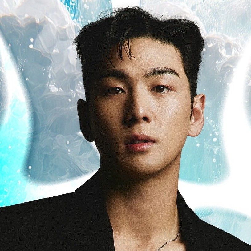 A moment captured by Baekho's fan