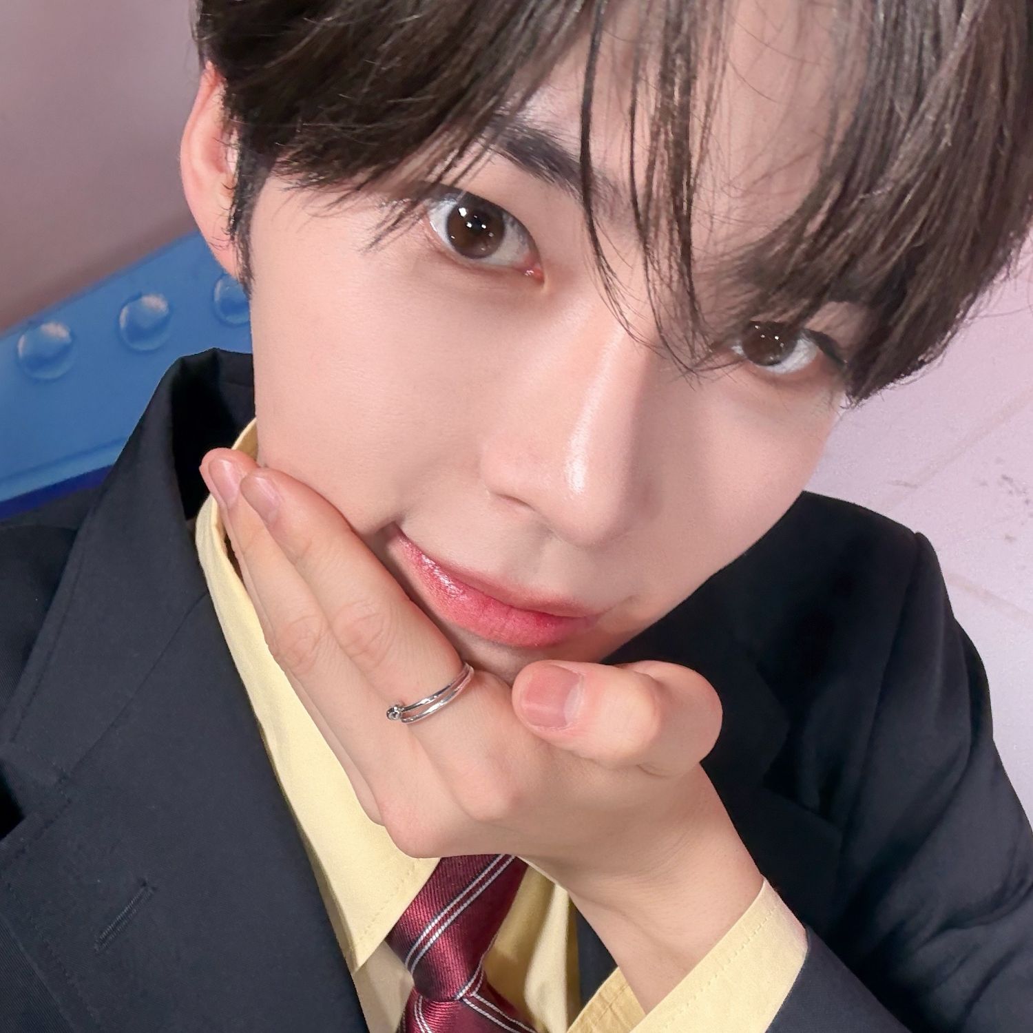 Feed komunitas K-pop terpanas hari ini