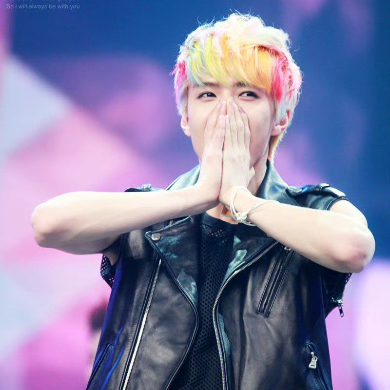 세훈 (EXO)의 비하인드 컷