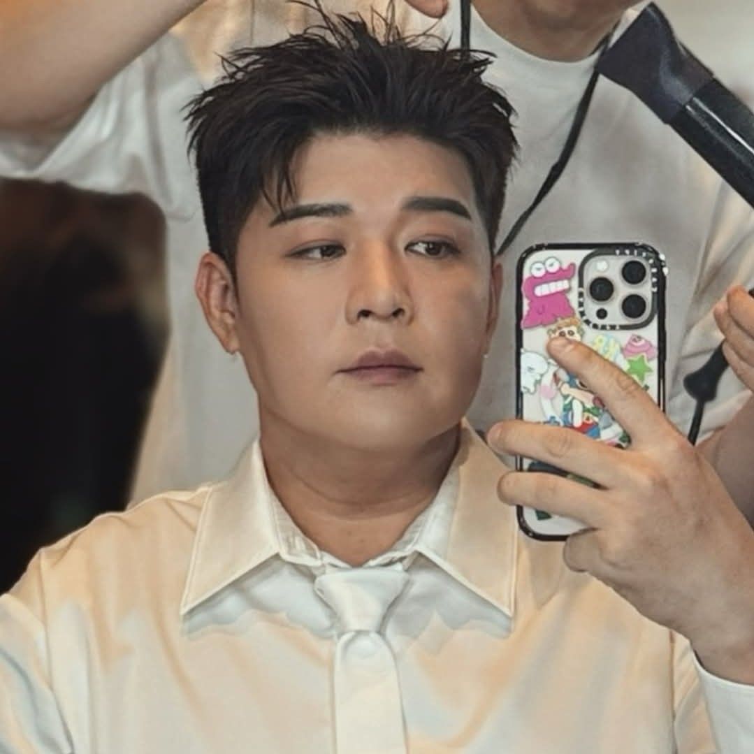 A moment captured by Shindong (Super Junior)'s fan
