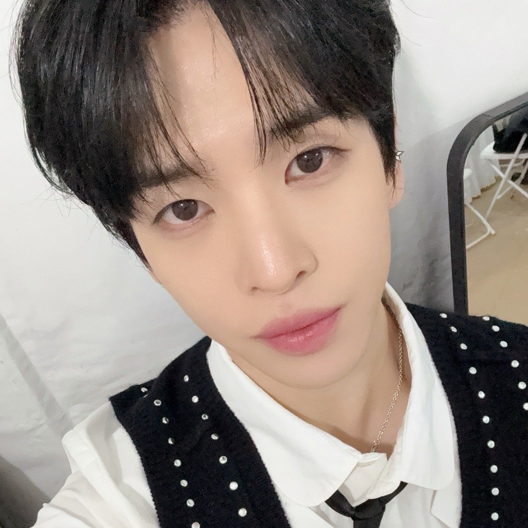 アレン (CRAVITY)の最新写真