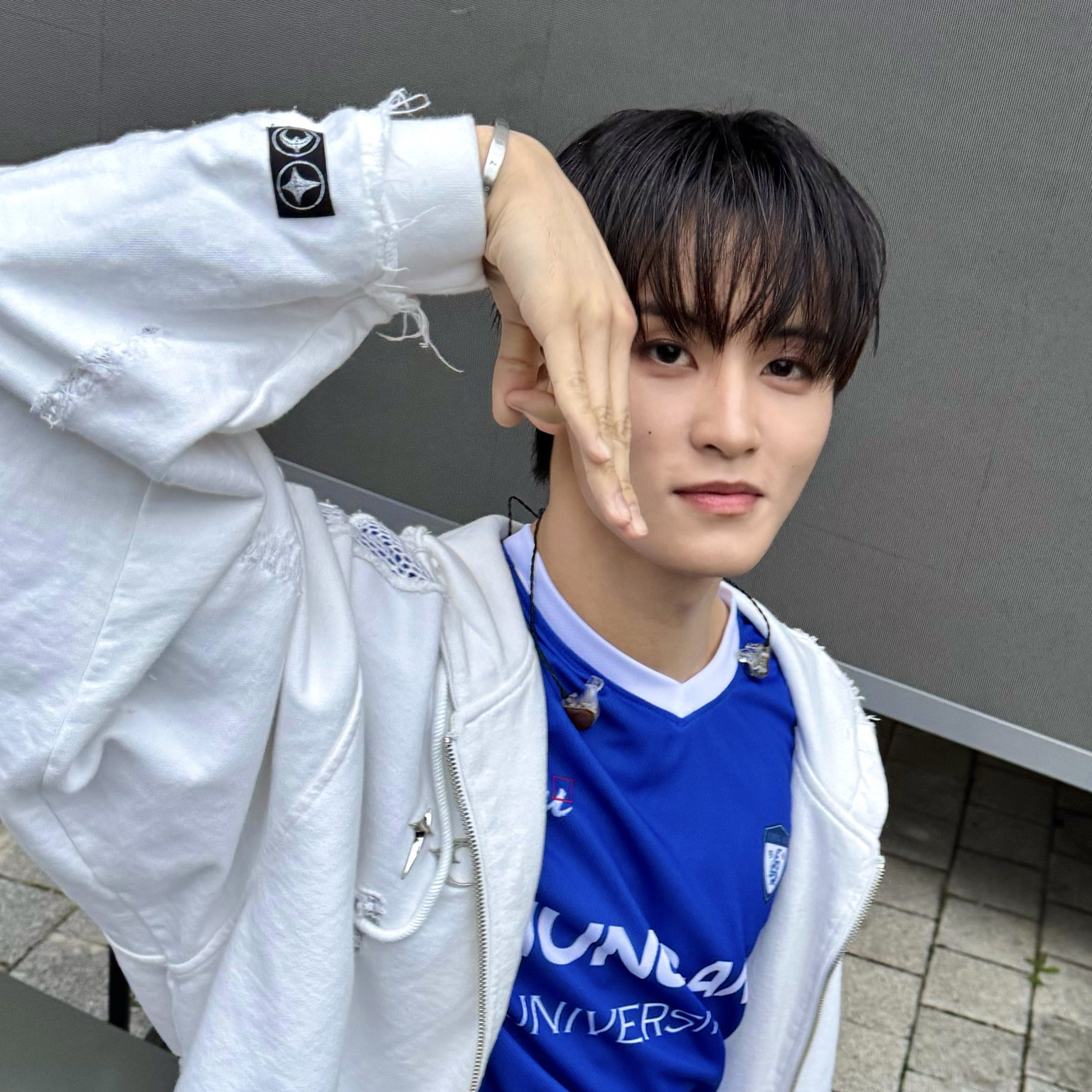Behind-the-scenes cut of Mark (NCT 127, NCT DREAM)