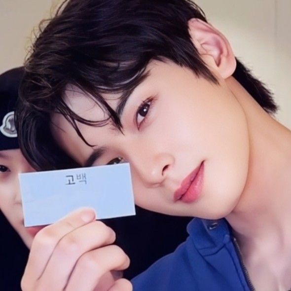 Latest photo of Eunwoo (ASTRO)