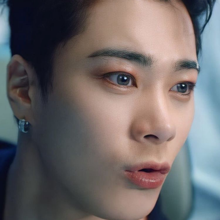 Momen yang diabadikan oleh penggemar Moonbin (ASTRO)