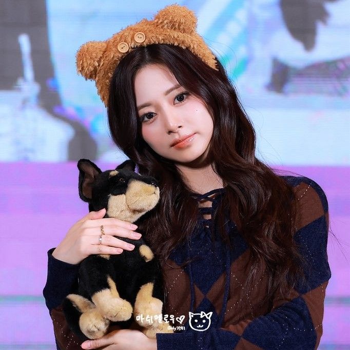 Potret di balik layar Tzuyu (TWICE)