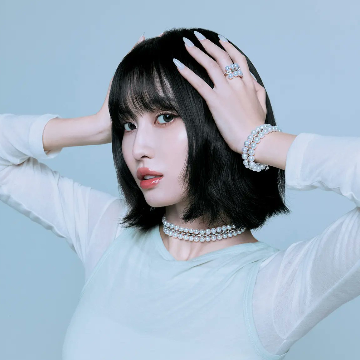 Foto aktivitas terbaru Momo (TWICE)