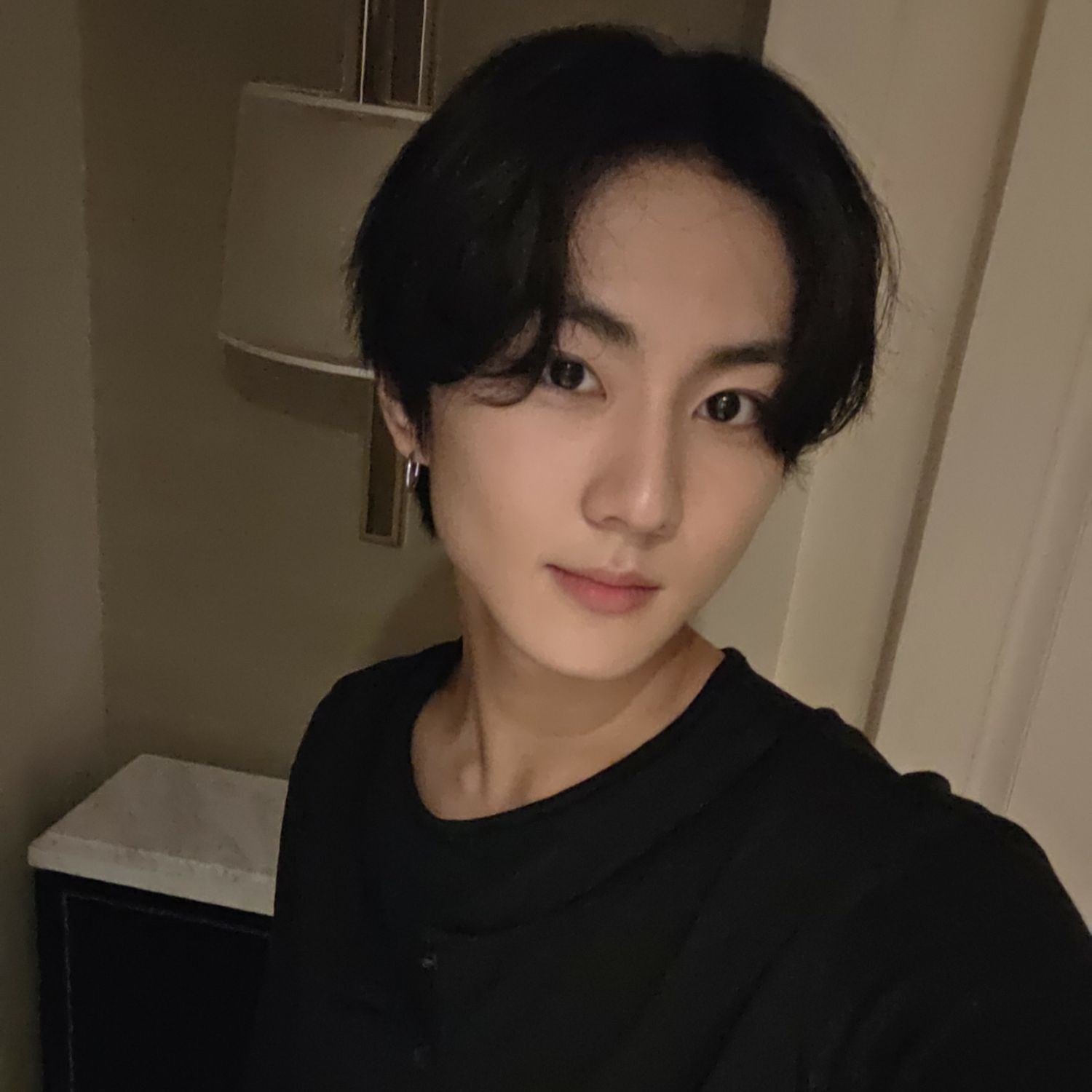 Latest photo of Jungwon (ENHYPEN)