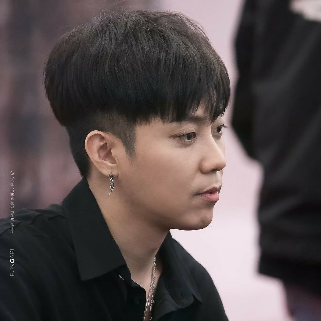 Foto aktivitas terbaru Eun Jiwon (SECHSKIES)