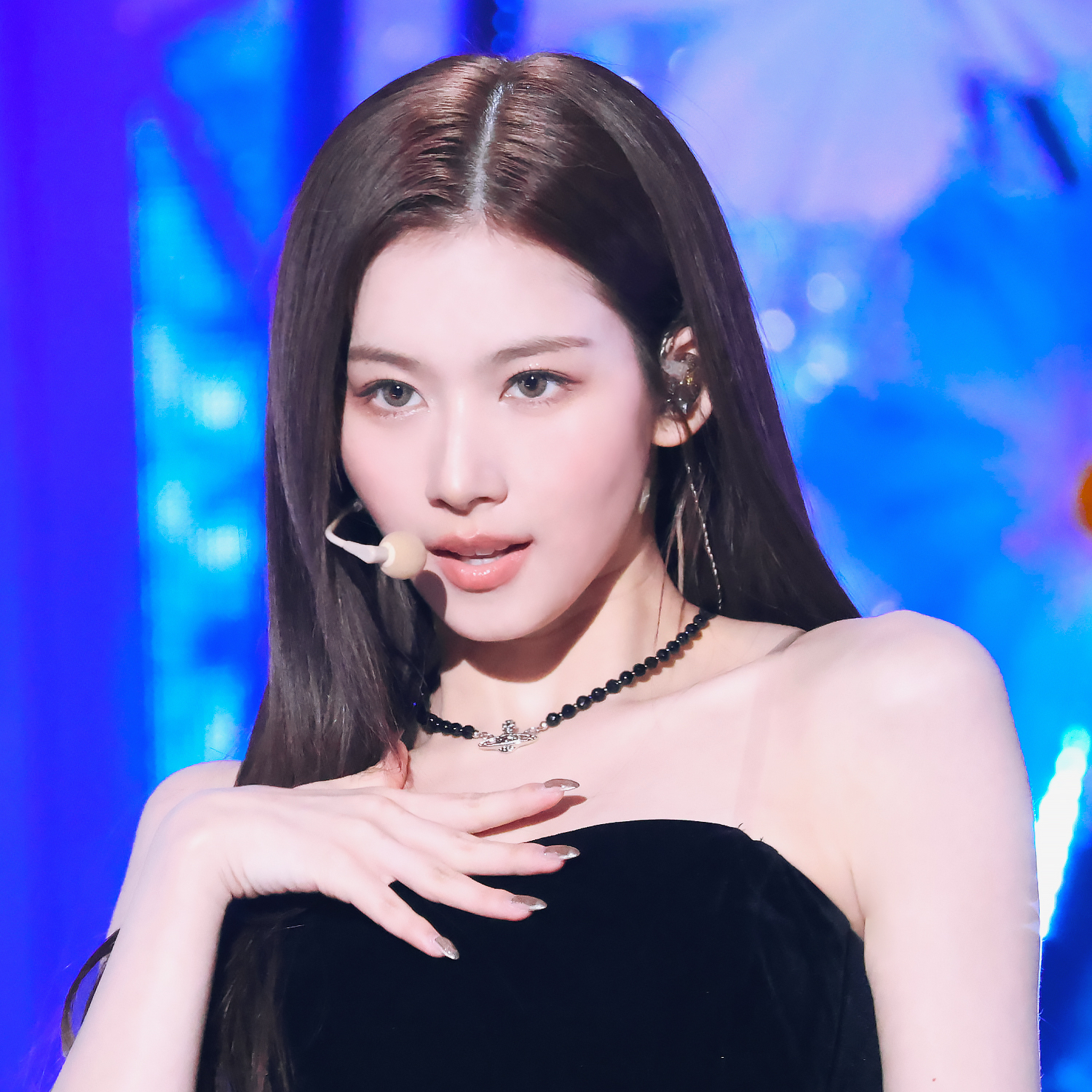 Sana (TWICE)的最新活動照片