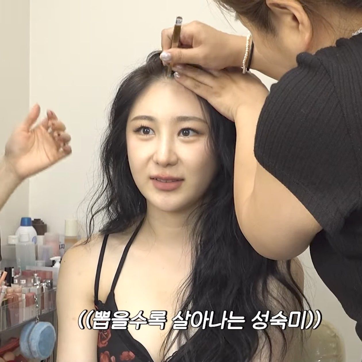 Behind-the-scenes cut of Lee Chaeyeon