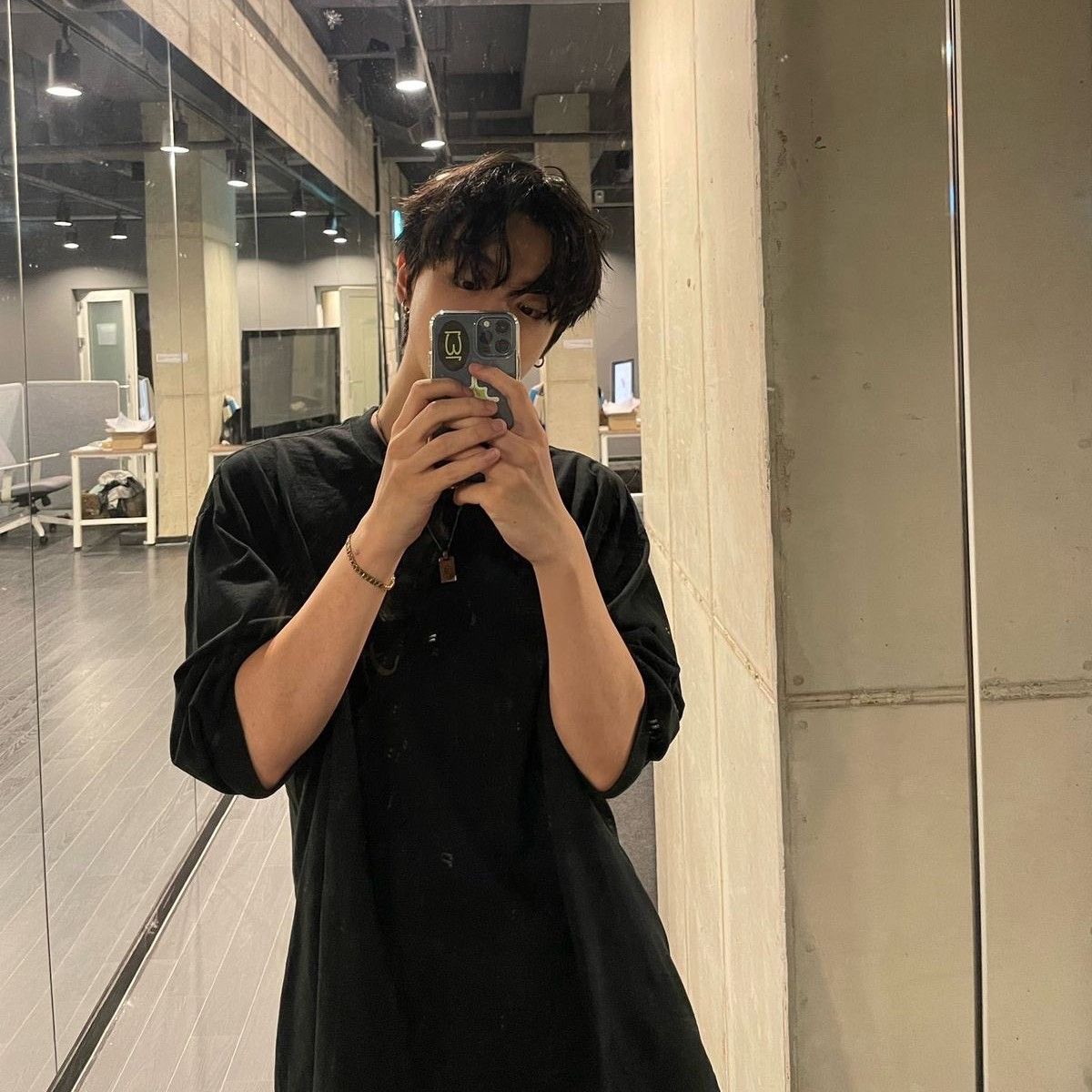 Latest photo of Lee Leo