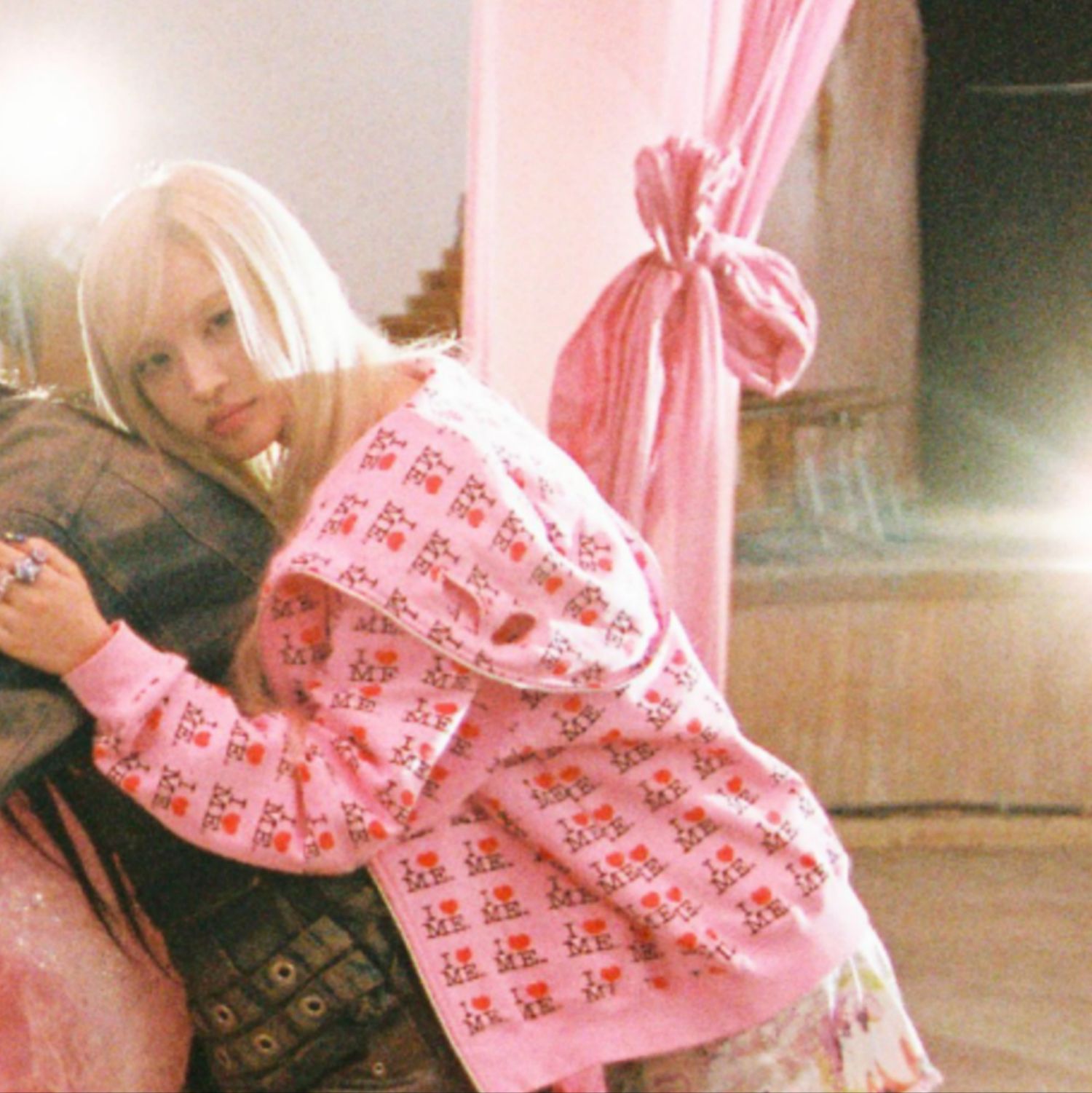 Behind-the-scenes cut of IVE