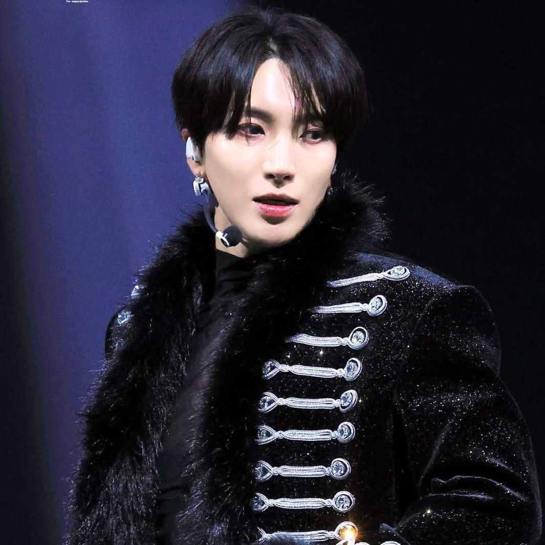 A moment captured by Super Junior's fan