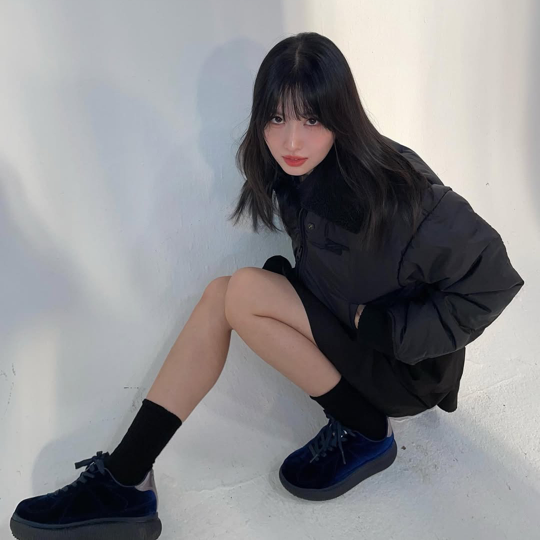 Recent activity shot of Momo (TWICE)