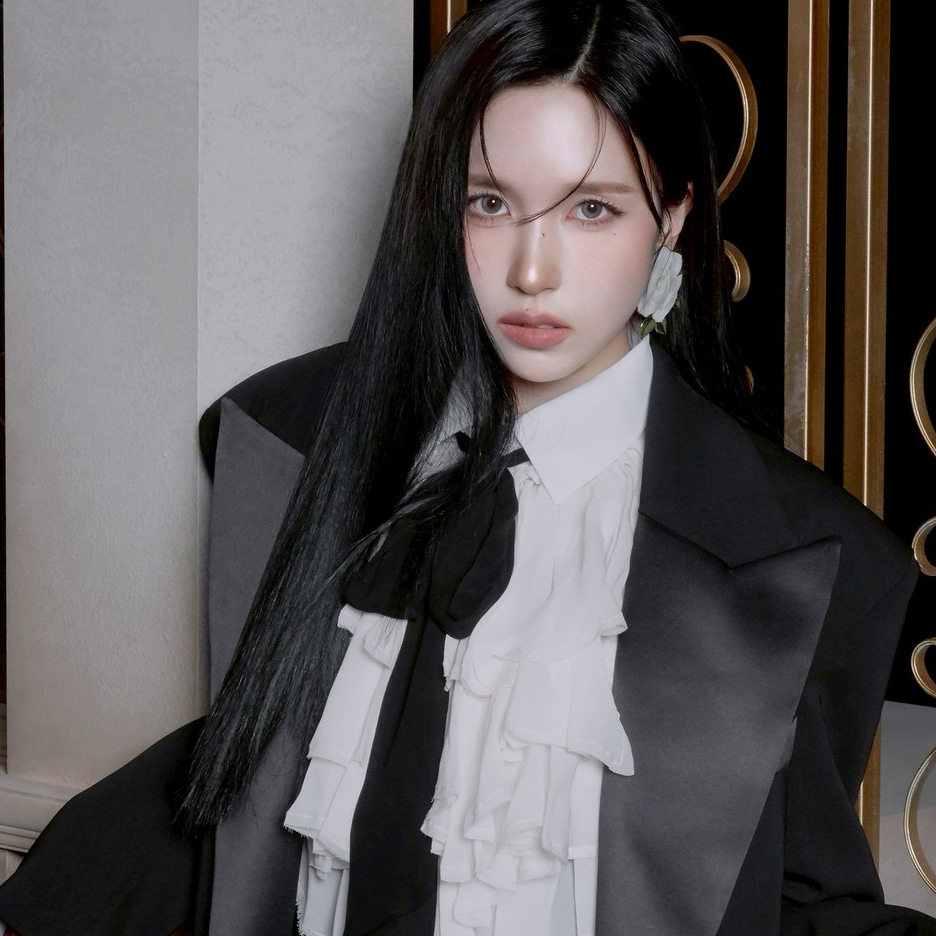 Foto aktivitas terbaru Mina (TWICE)