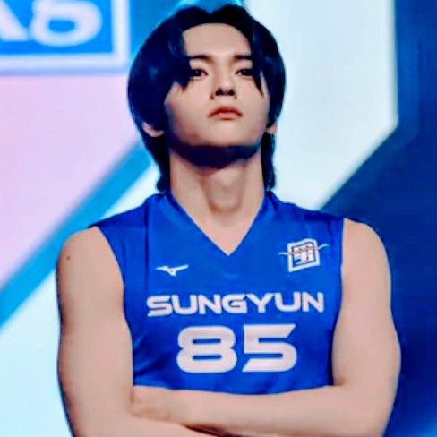 Recent activity shot of Sungyun (n.SSign)