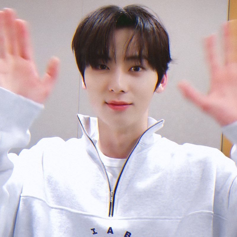 Recent activity shot of Hwang Minhyun