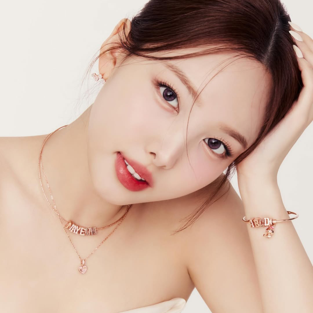 나연 (TWICE) 최근 활동샷