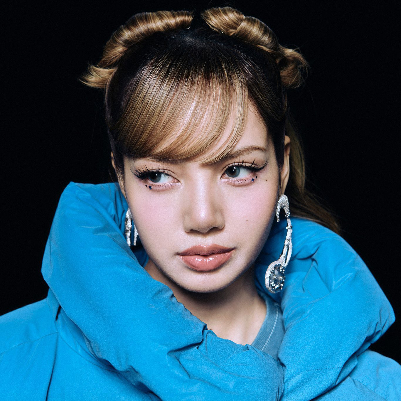 Latest photo of Lisa (BLACKPINK)