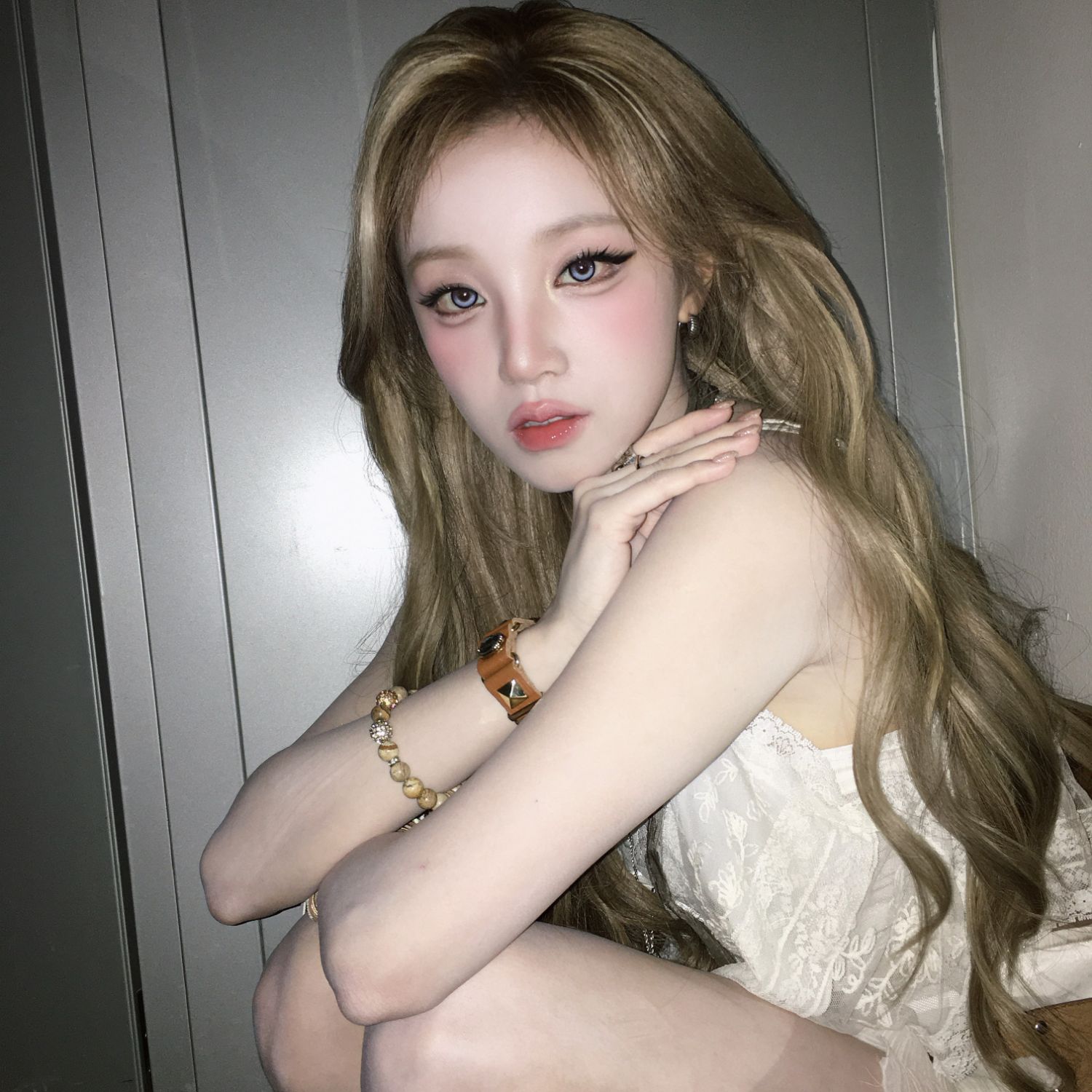 Foto aktivitas terbaru Yuqi (i-dle)
