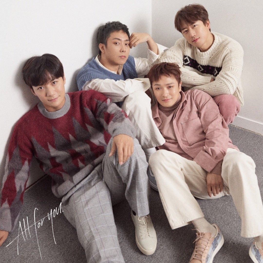 A moment captured by SECHSKIES's fan