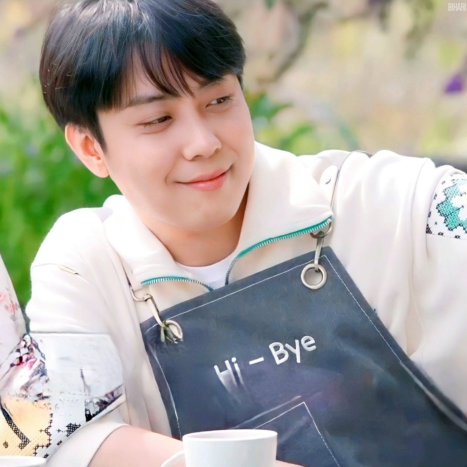 Latest photo of Eun Jiwon (SECHSKIES)