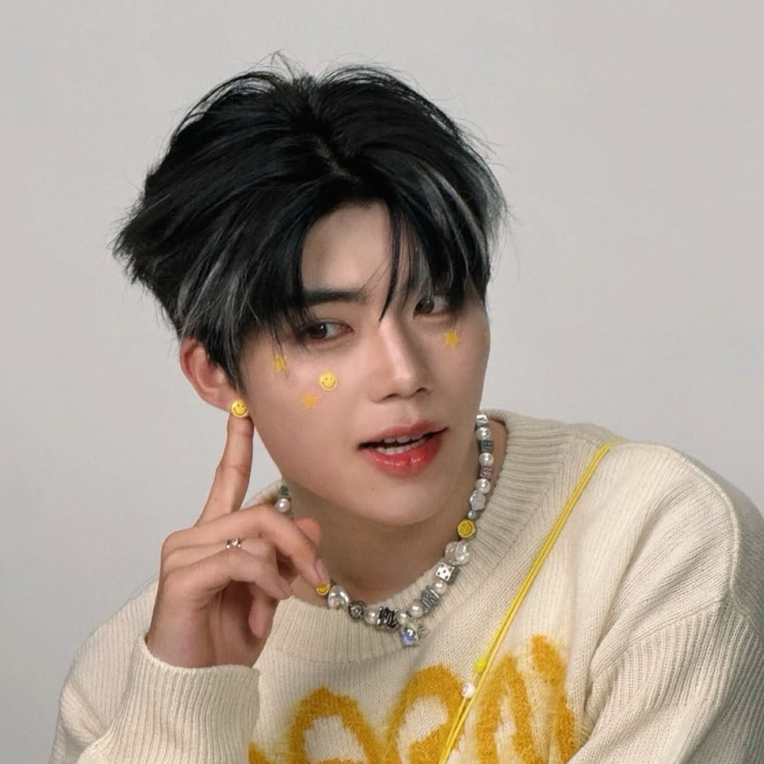 Behind-the-scenes cut of Park Gunwook (ZEROBASEONE)