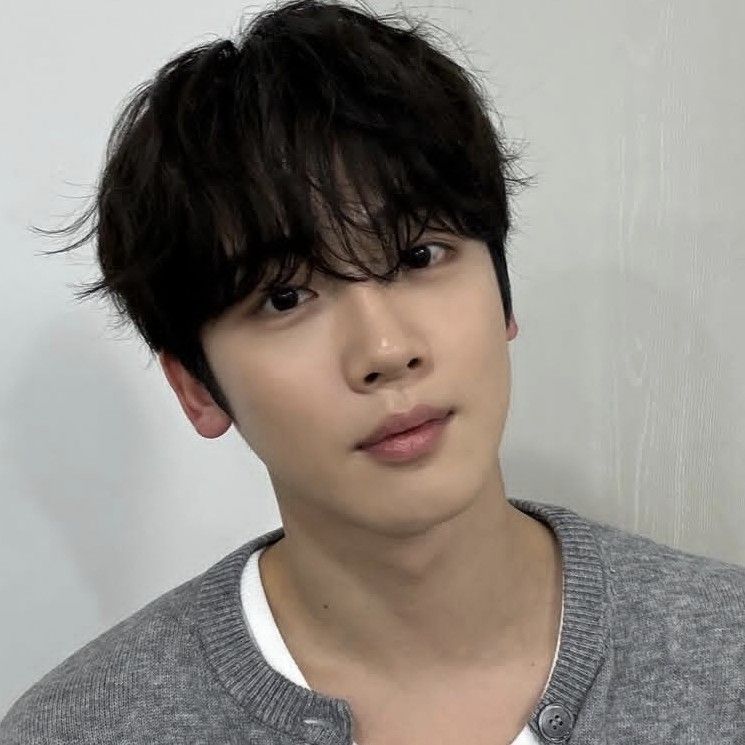 Potret di balik layar Kim Yohan (WEi)