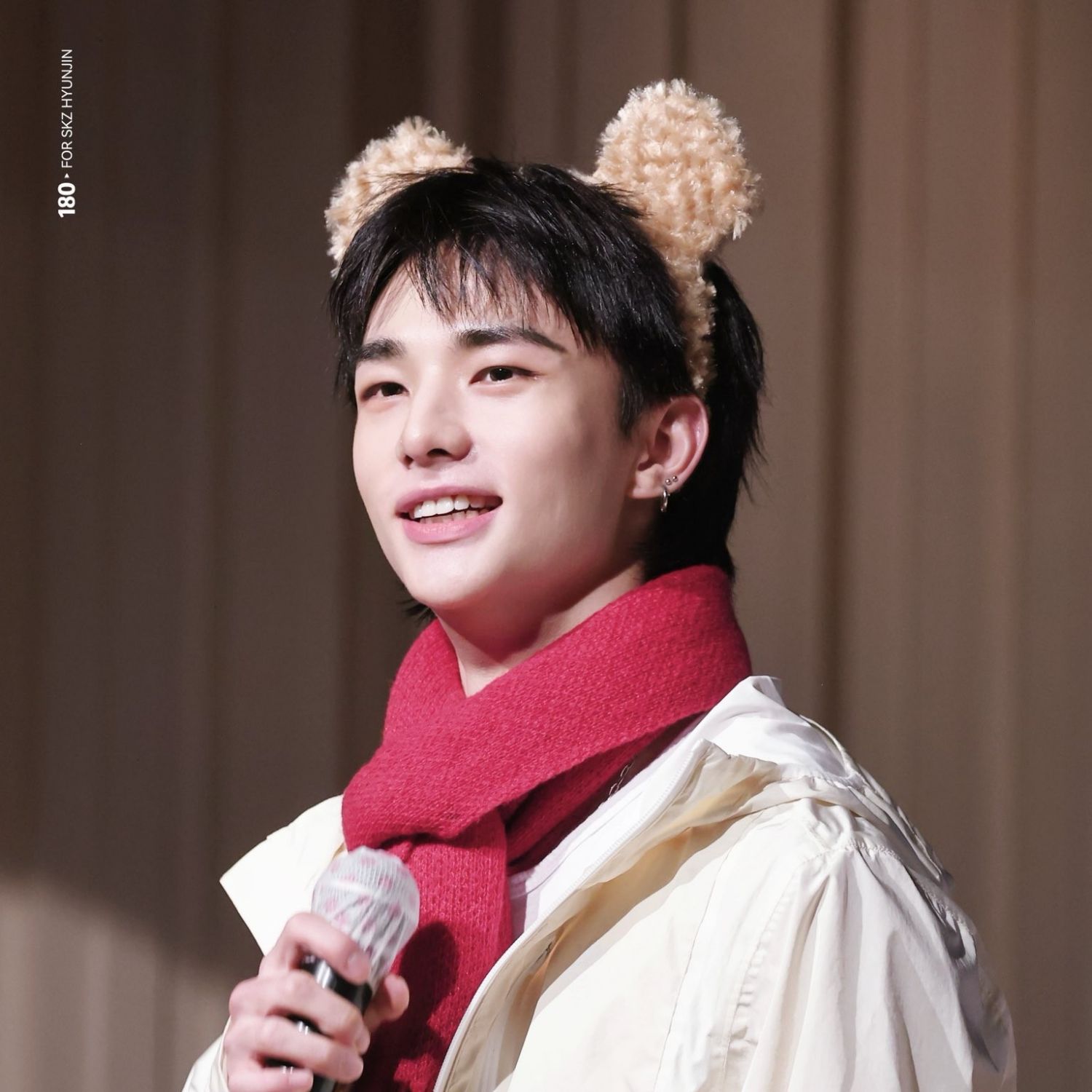 Behind-the-scenes cut of Hyunjin (Stray Kids)