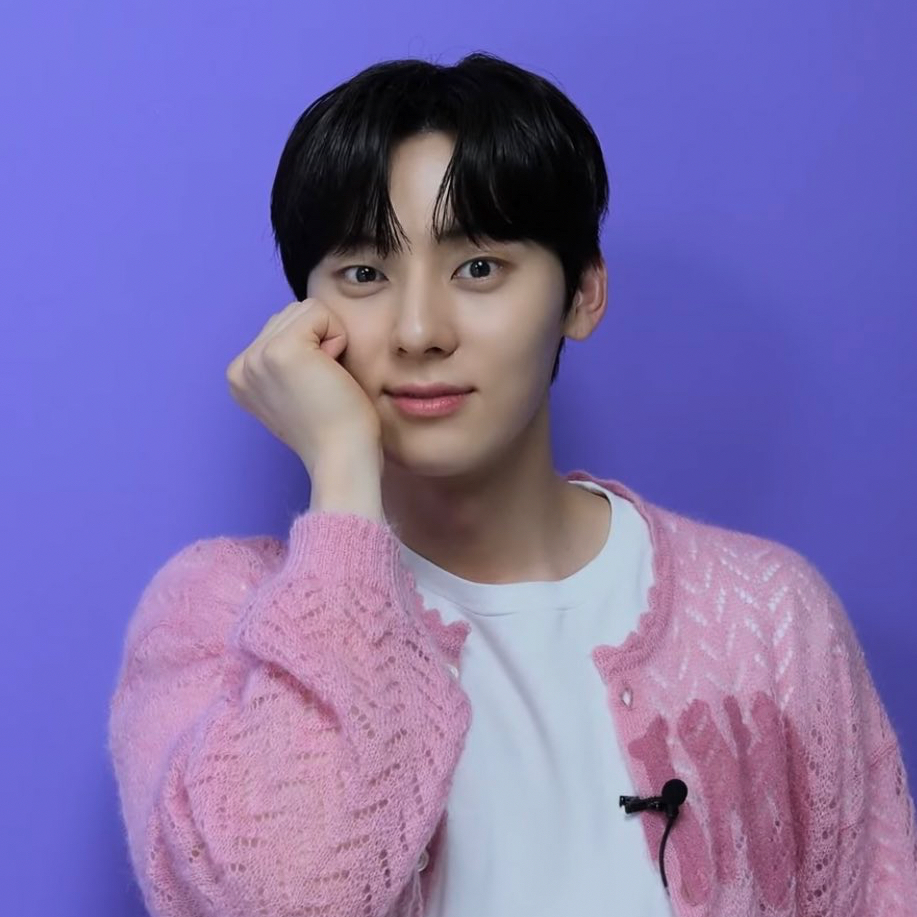 황민현의 비하인드 컷