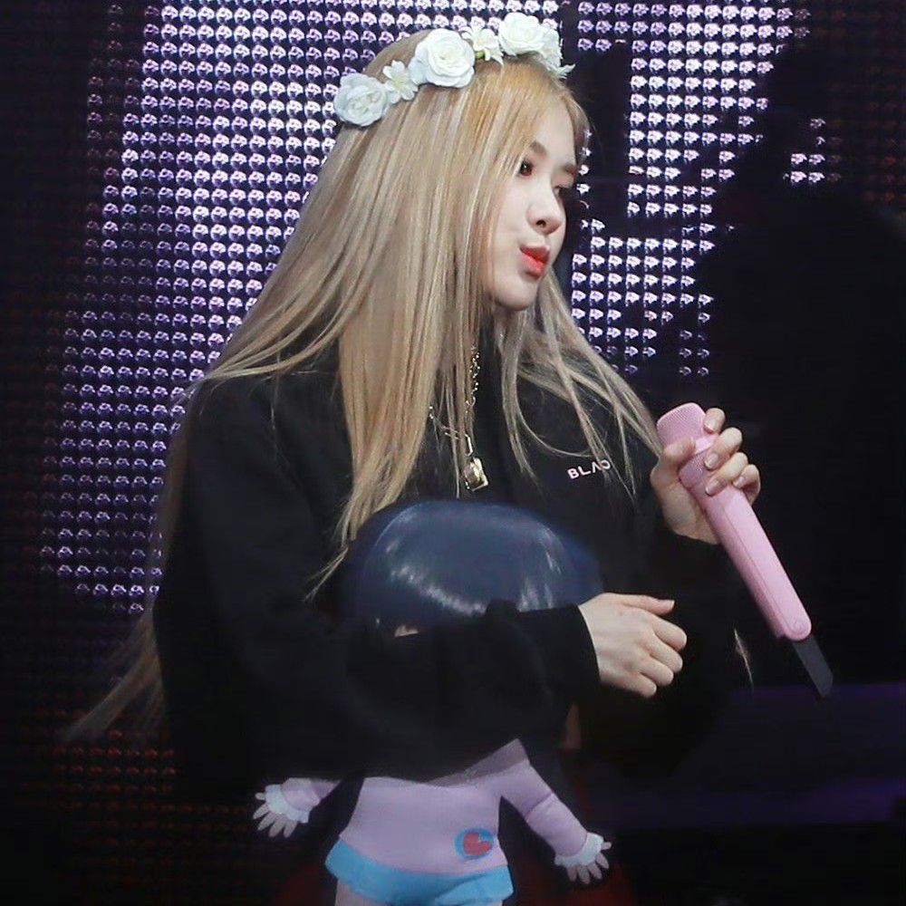 A moment captured by ROSÉ (BLACKPINK)'s fan