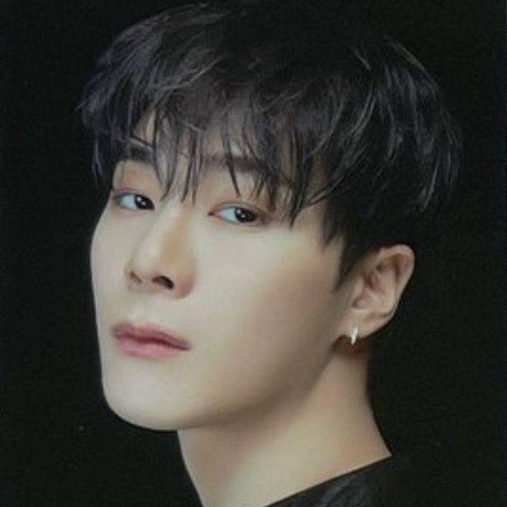 Behind-the-scenes cut of Moonbin (ASTRO)