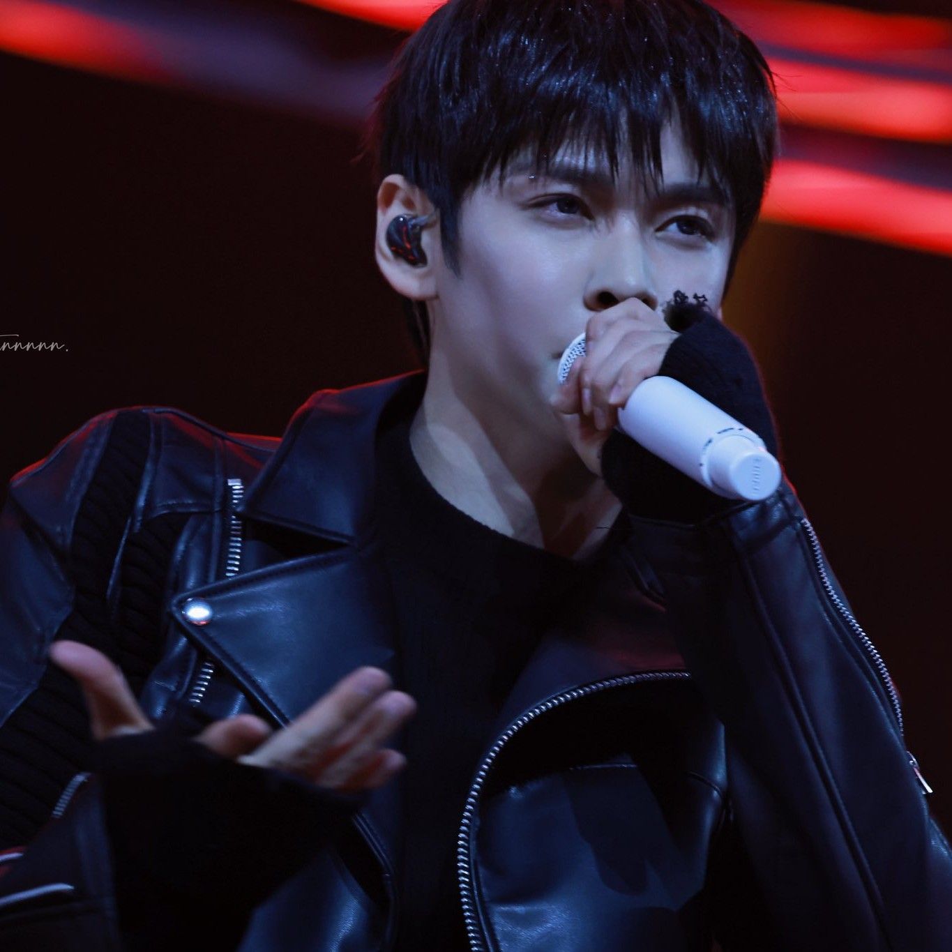 Recent activity shot of Eunseok (RIIZE)