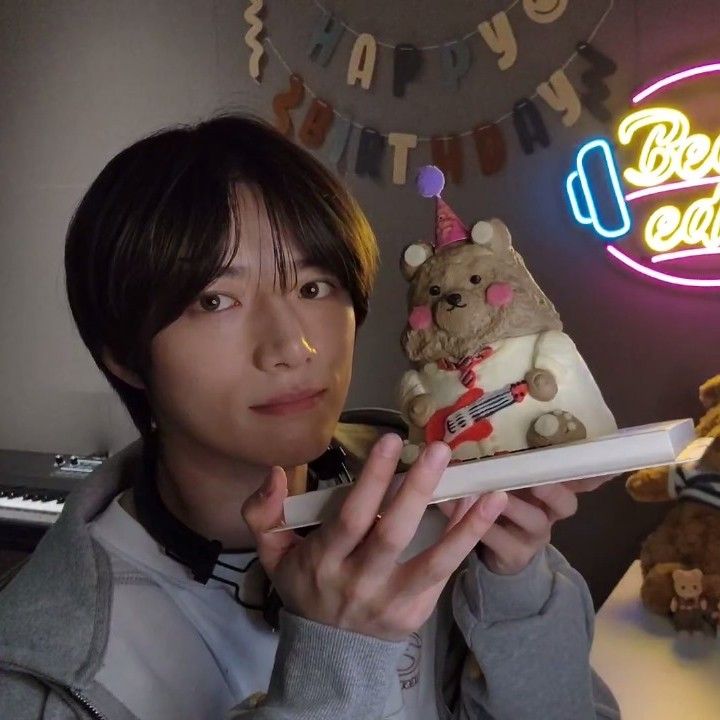 Recent activity shot of Beomgyu (TOMORROW X TOGETHER)