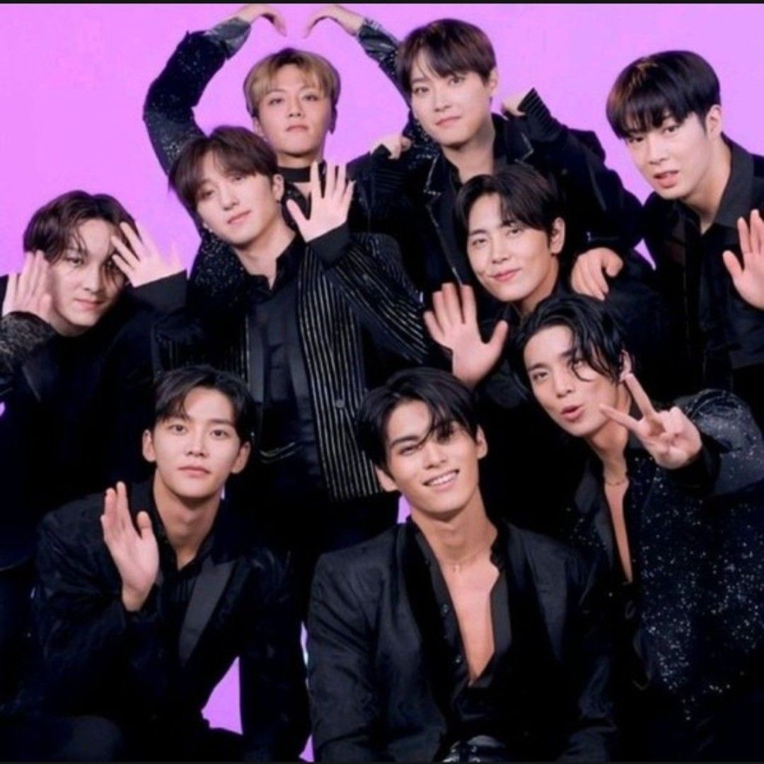 A moment captured by SF9's fan