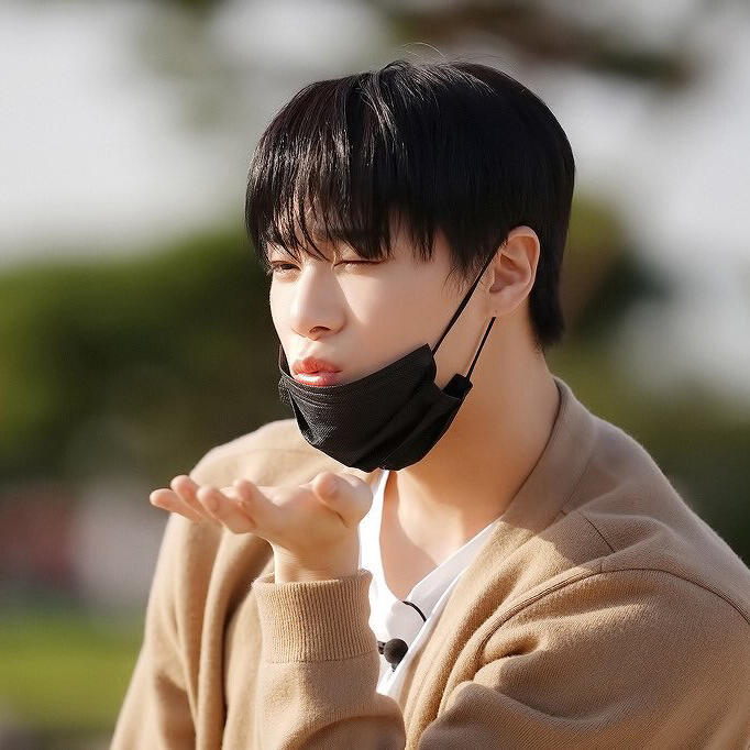 Behind-the-scenes cut of Moonbin (ASTRO)