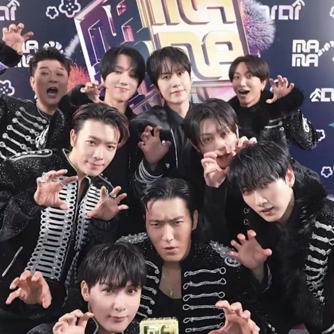 Latest photo of Super Junior
