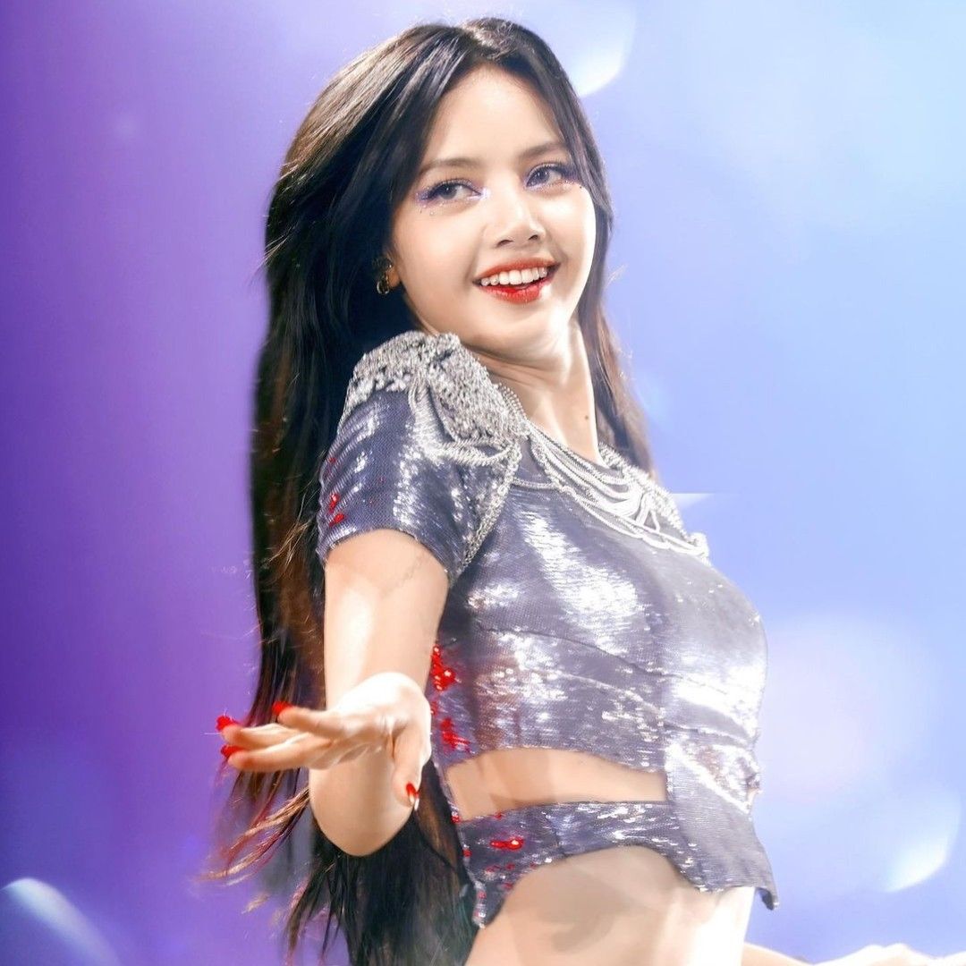 Lisa (BLACKPINK)的最新照片