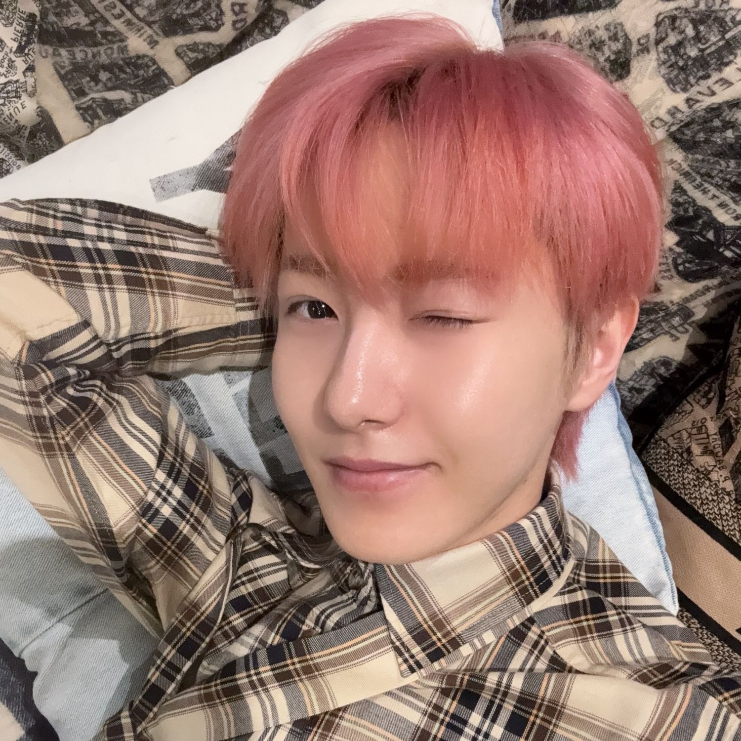 A moment captured by Renjun (NCT DREAM)'s fan